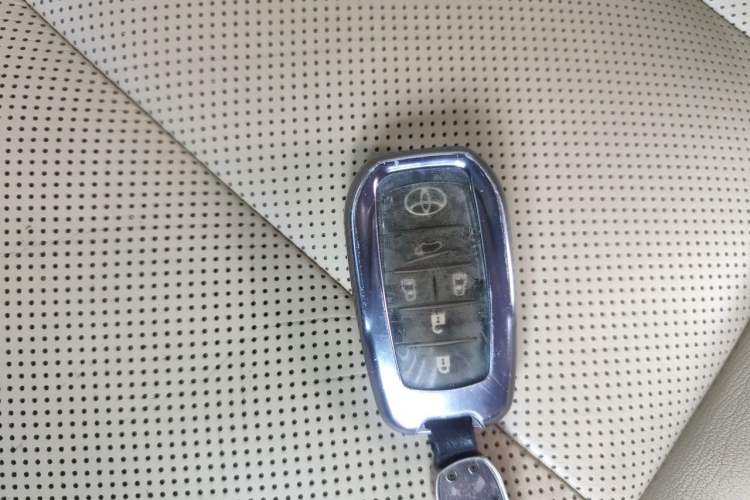 Used Toyota Vellfire 2020 Dual-Engine 2.5L HV Prestige Edition Vehicle Key