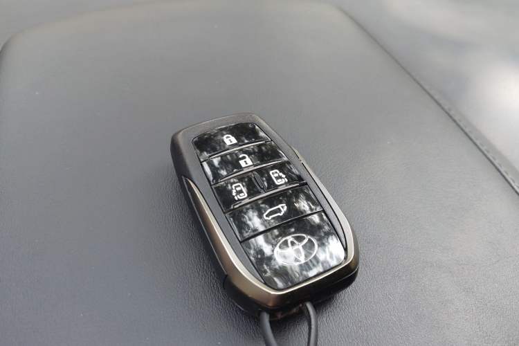 Used Toyota Vellfire 2020 Dual-Engine 2.5L HV Prestige Edition Vehicle Key
