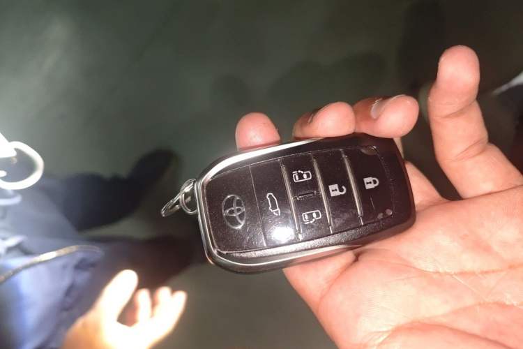Used Toyota Vellfire 2020 Dual-Engine 2.5L HV Prestige Edition Vehicle Key