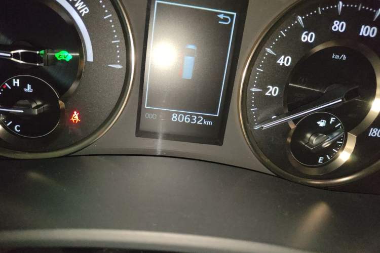 Used Toyota Vellfire 2020 Dual-Engine 2.5L HV Luxury Edition Odometer Close Up