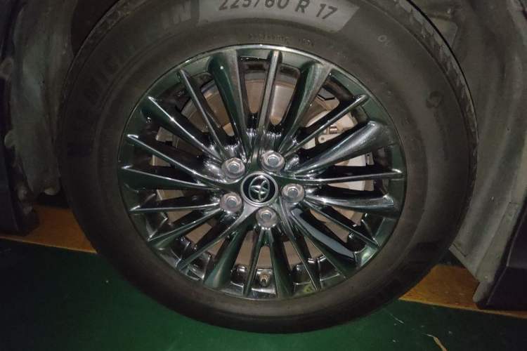 Used Toyota Vellfire 2020 Dual-Engine 2.5L HV Luxury Edition Right Front Wheel Hub