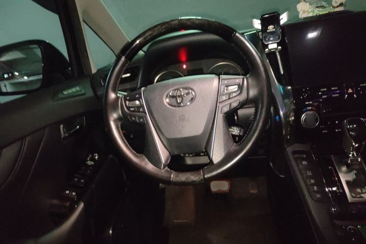 Used Toyota Vellfire 2020 Dual-Engine 2.5L HV Luxury Edition Steering Wheel