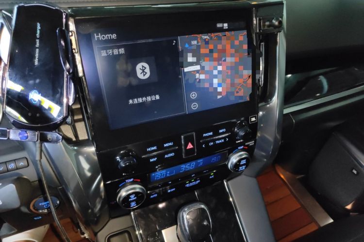 Used Toyota Vellfire 2020 Dual-Engine 2.5L HV Luxury Edition Audio And AC Panel