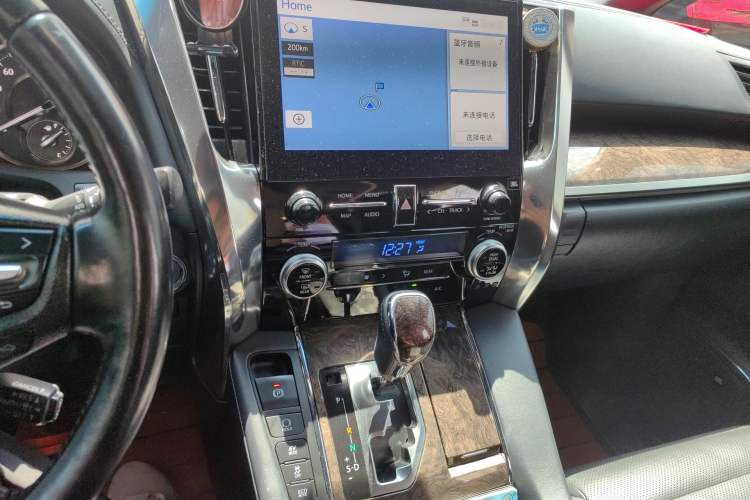 Used Toyota Vellfire 2020 Dual-Engine 2.5L HV Prestige Edition Audio And AC Panel