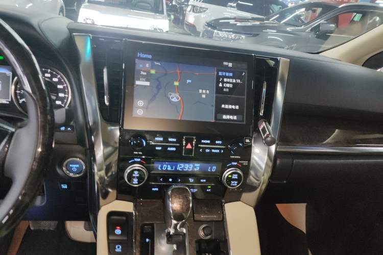 Used Toyota Vellfire 2020 Dual-Engine 2.5L HV Prestige Edition Audio And AC Panel