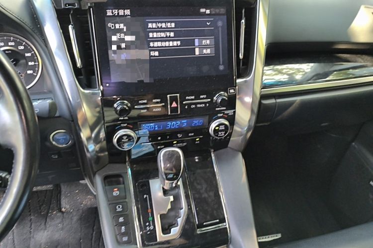 Used Toyota Vellfire 2020 Dual-Engine 2.5L HV Prestige Edition Audio And AC Panel