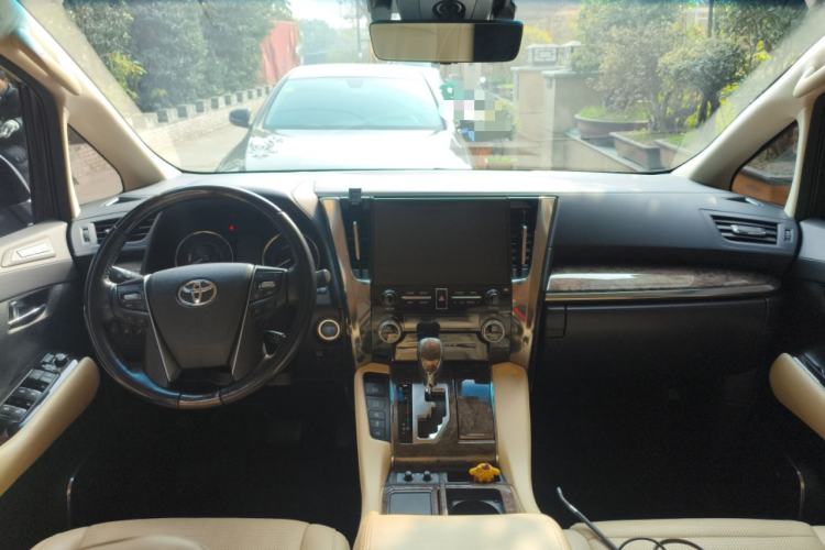 Used Toyota Vellfire 2020 Dual-Engine 2.5L HV Prestige Edition Center Console