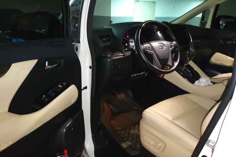 Used Toyota Vellfire 2020 Dual-Engine 2.5L HV Prestige Edition Driver Seat