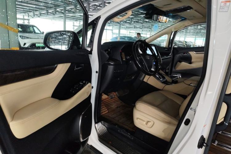 Used Toyota Vellfire 2020 Dual-Engine 2.5L HV Prestige Edition Driver Seat