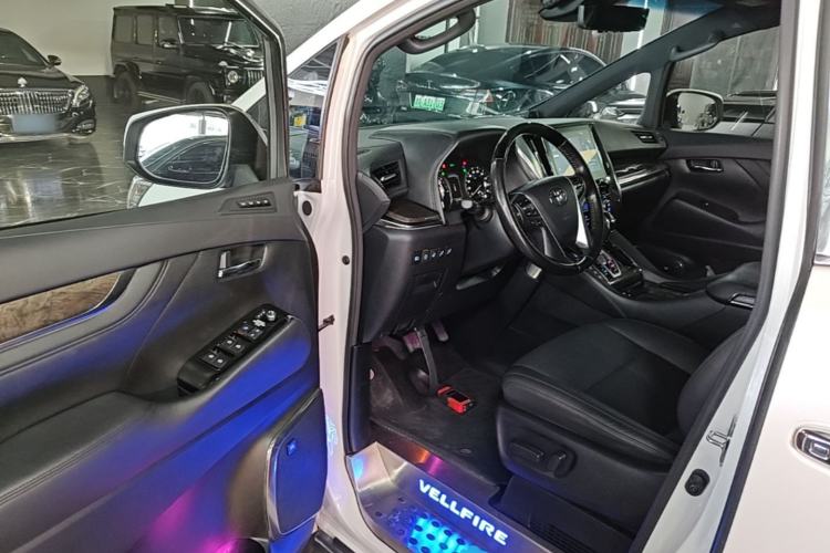 Used Toyota Vellfire 2020 Dual-Engine 2.5L HV Prestige Edition Driver Seat