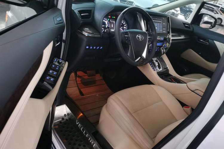 Used Toyota Vellfire 2020 Dual-Engine 2.5L HV Prestige Edition Driver Seat