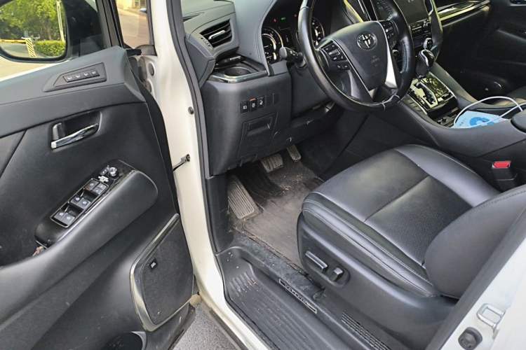 Used Toyota Vellfire 2020 Dual-Engine 2.5L HV Prestige Edition Driver Seat