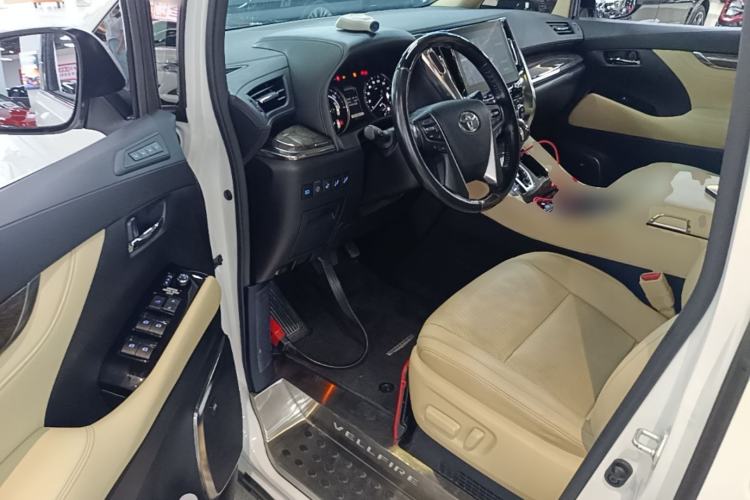 Used Toyota Vellfire 2020 Dual-Engine 2.5L HV Prestige Edition Driver Seat