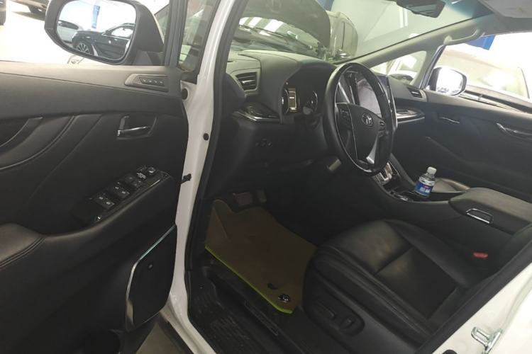 Used Toyota Vellfire 2020 Dual-Engine 2.5L HV Luxury Edition Driver Seat
