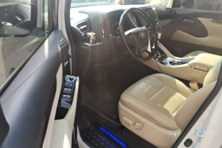 Used Toyota Vellfire 2020 Dual-Engine 2.5L HV Prestige Edition Driver Seat