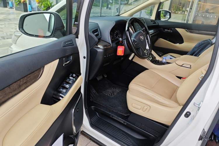 Used Toyota Vellfire 2020 Dual-Engine 2.5L HV Prestige Edition Driver Seat