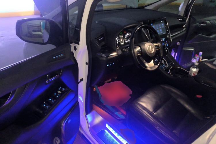 Used Toyota Vellfire 2020 Dual-Engine 2.5L HV Luxury Edition Driver Seat