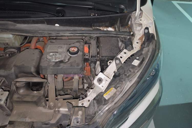 Used Toyota Vellfire 2020 Dual-Engine 2.5L HV Luxury Edition Engine Bay Left