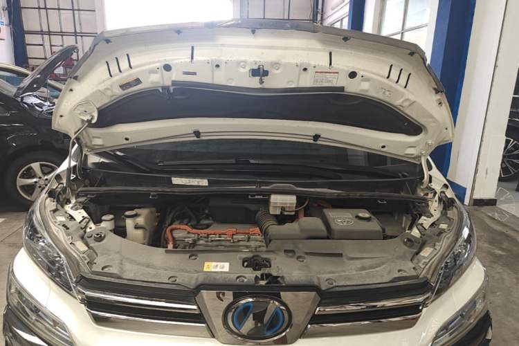 Used Toyota Vellfire 2020 Dual-Engine 2.5L HV Luxury Edition Engine Bay