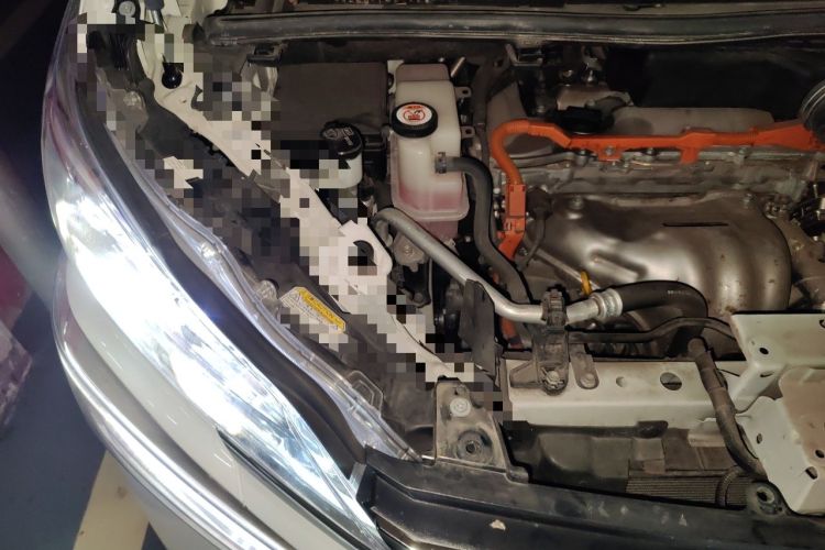 Used Toyota Vellfire 2020 Dual-Engine 2.5L HV Luxury Edition Engine Bay Right