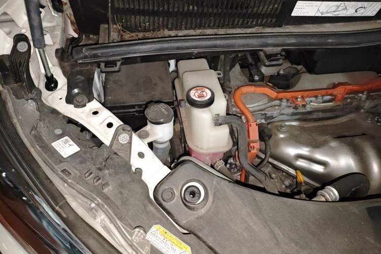 Used Toyota Vellfire 2020 Dual-Engine 2.5L HV Prestige Edition Engine Bay Right