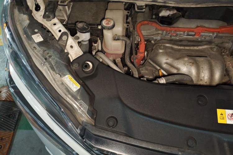 Used Toyota Vellfire 2020 Dual-Engine 2.5L HV Prestige Edition Engine Bay Right