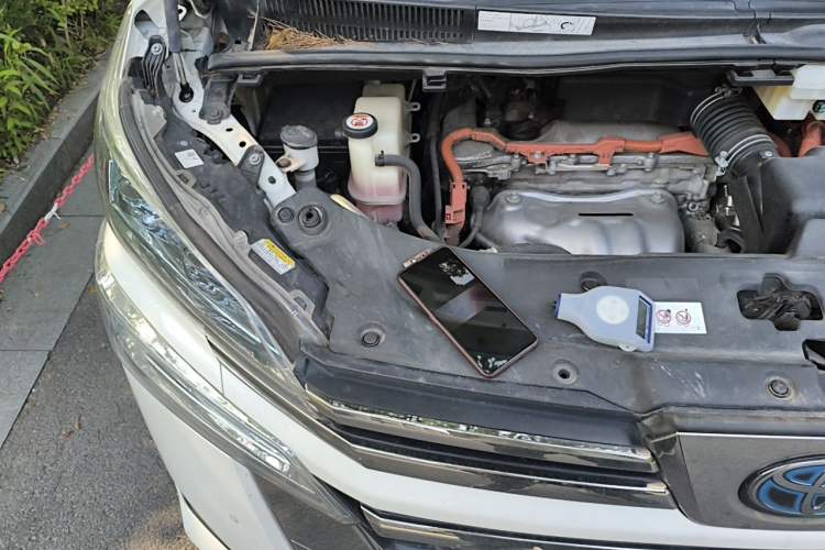 Used Toyota Vellfire 2020 Dual-Engine 2.5L HV Prestige Edition Engine Bay Right