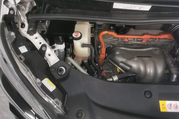 Used Toyota Vellfire 2020 Dual-Engine 2.5L HV Luxury Edition Engine Bay Right
