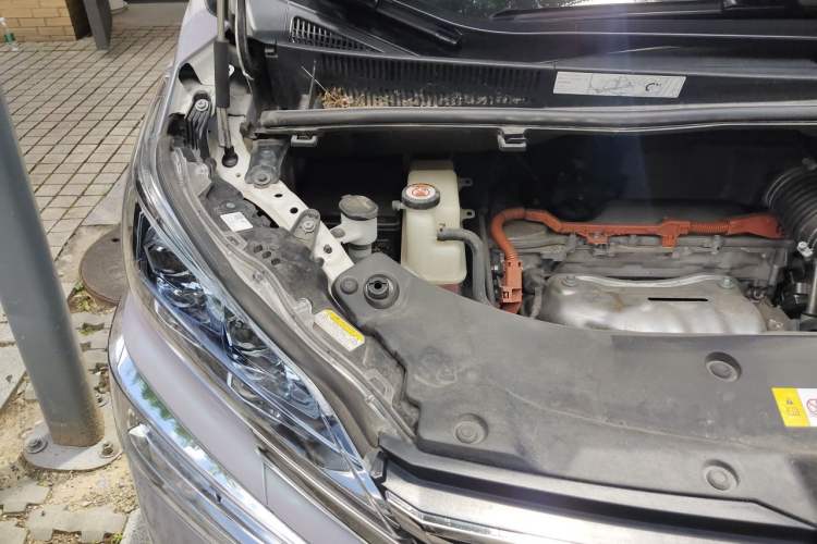 Used Toyota Vellfire 2020 Dual-Engine 2.5L HV Prestige Edition Engine Bay Right