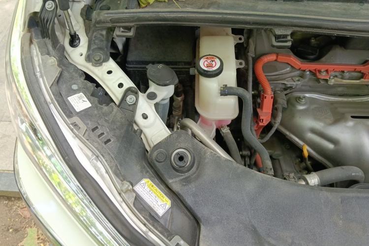 Used Toyota Vellfire 2020 Dual-Engine 2.5L HV Luxury Edition Engine Bay Right