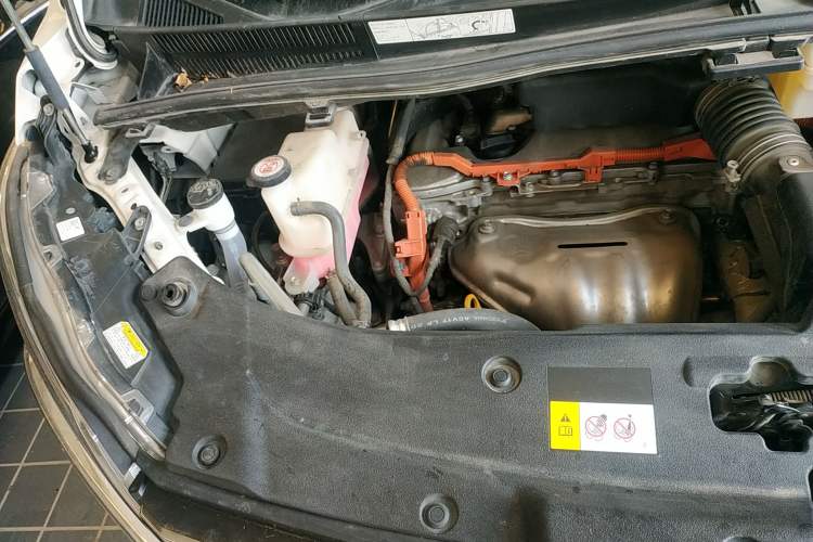 Used Toyota Vellfire 2020 Dual-Engine 2.5L HV Prestige Edition Engine Bay Right