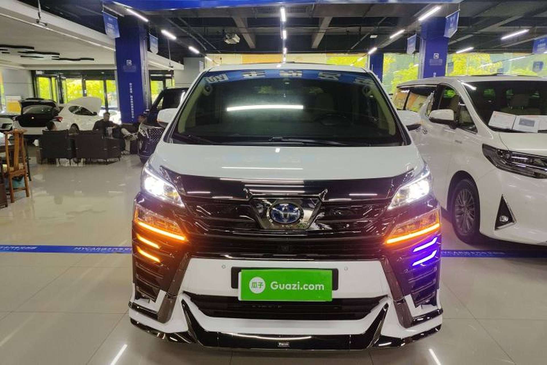Used Toyota Vellfire 2020 Dual-Engine 2.5L HV Prestige Edition Exterior 1