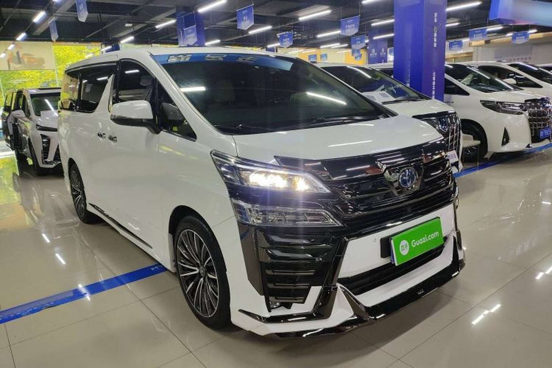 Used Toyota Vellfire 2020 Dual-Engine 2.5L HV Prestige Edition Exterior 2