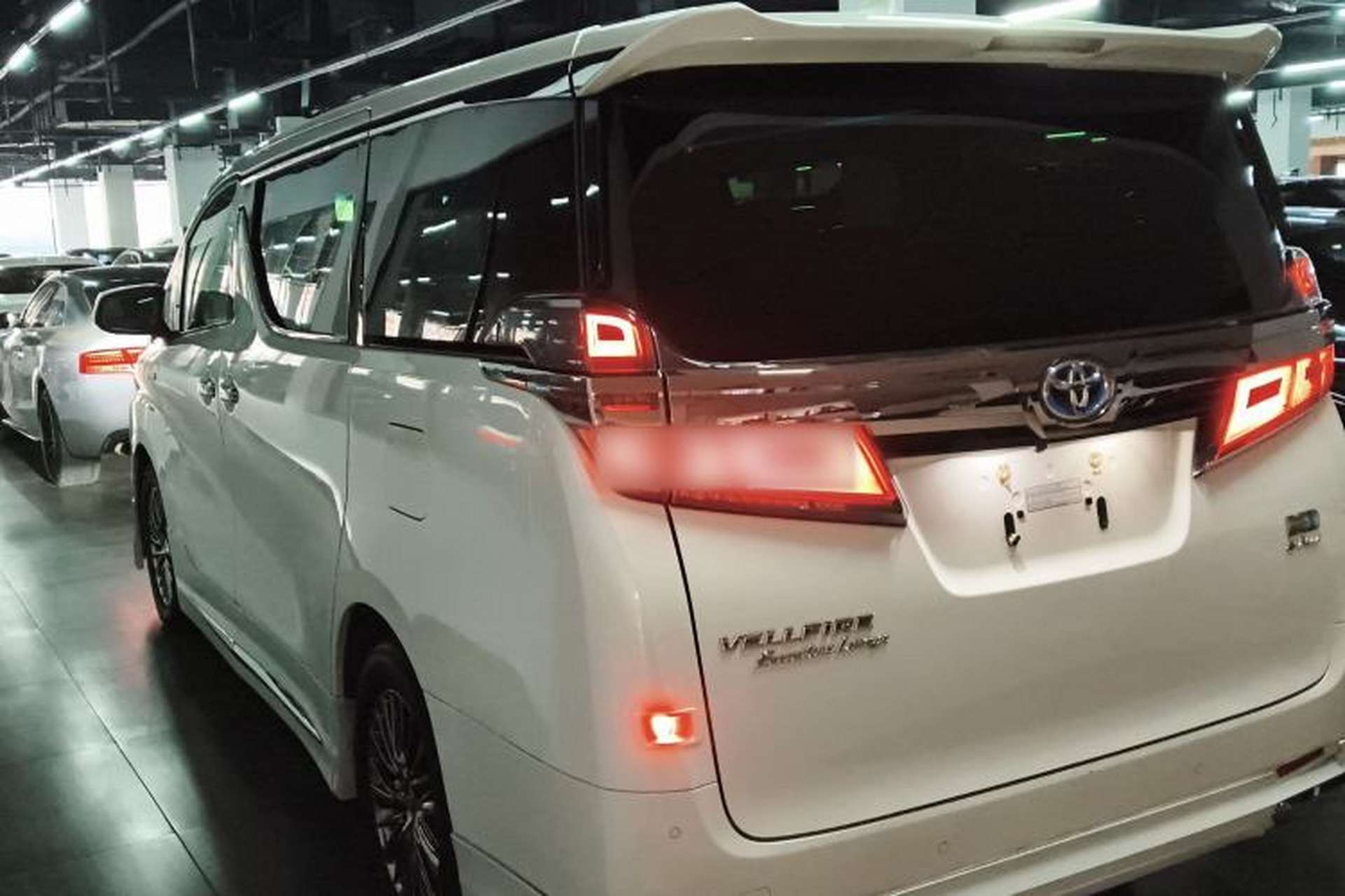 Used Toyota Vellfire 2020 Dual-Engine 2.5L HV Prestige Edition Exterior 2