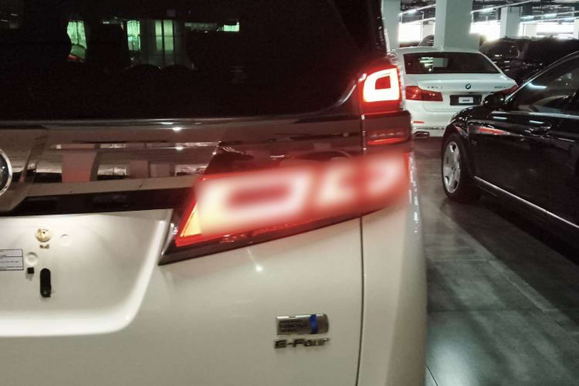 Used Toyota Vellfire 2020 Dual-Engine 2.5L HV Prestige Edition Exterior 3