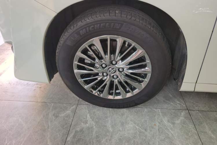 Used Toyota Vellfire 2020 Dual-Engine 2.5L HV Luxury Edition Exterior 4