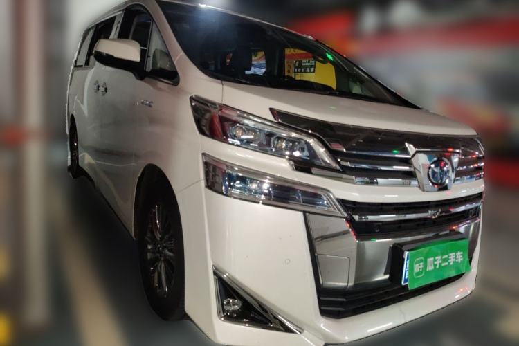 Used Toyota Vellfire 2020 Dual-Engine 2.5L HV Luxury Edition Front Right 45 Deg