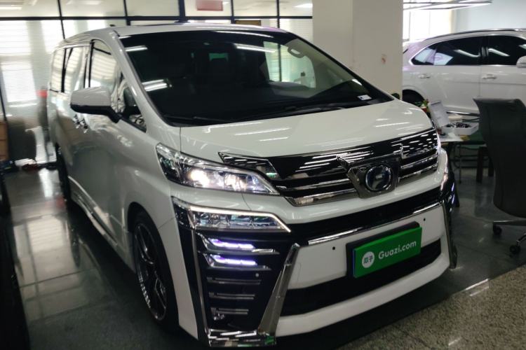 Used Toyota Vellfire 2020 Dual-Engine 2.5L HV Prestige Edition Front Right 45 Deg