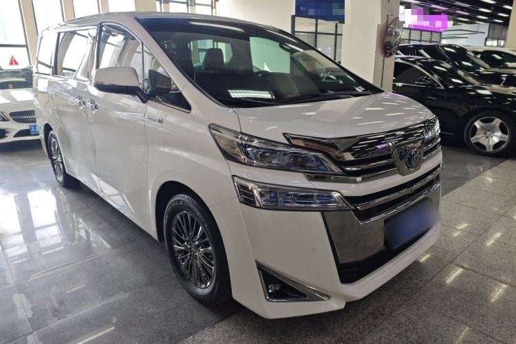 Used Toyota Vellfire 2020 Dual-Engine 2.5L HV Luxury Edition Front Right 45 Deg