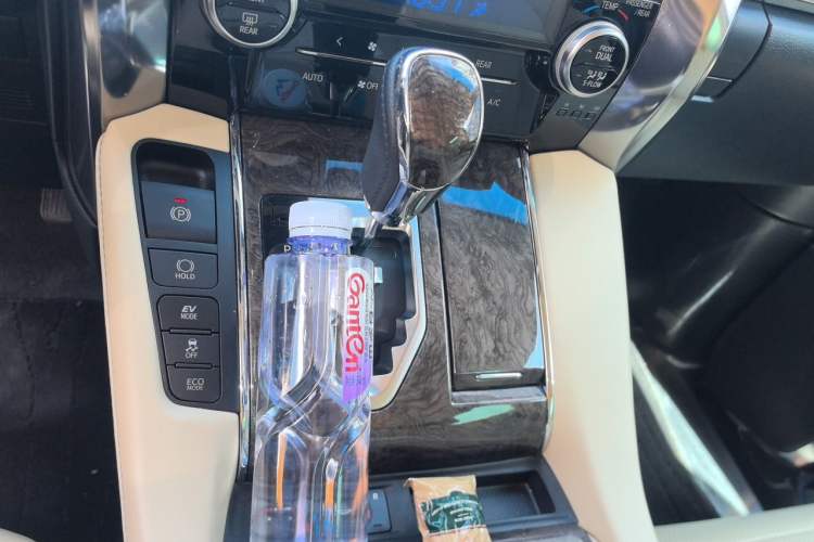 Used Toyota Vellfire 2020 Dual-Engine 2.5L Black Gold Limited Edition Gear Lever