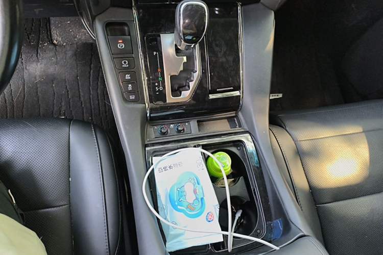 Used Toyota Vellfire 2020 Dual-Engine 2.5L HV Prestige Edition Gear Lever