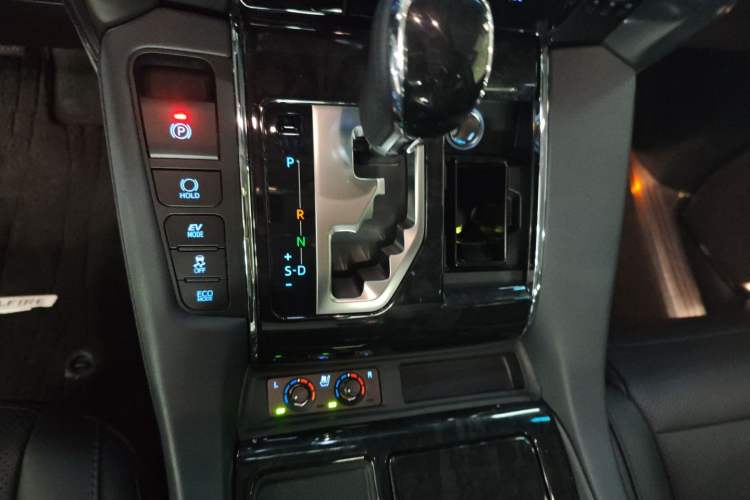 Used Toyota Vellfire 2020 Dual-Engine 2.5L HV Luxury Edition Gear Lever