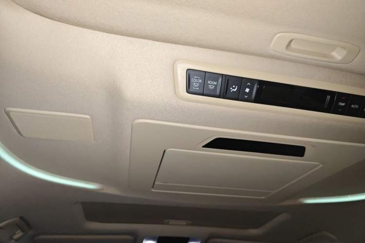 Used Toyota Vellfire 2020 Dual-Engine 2.5L HV Prestige Edition Headliner