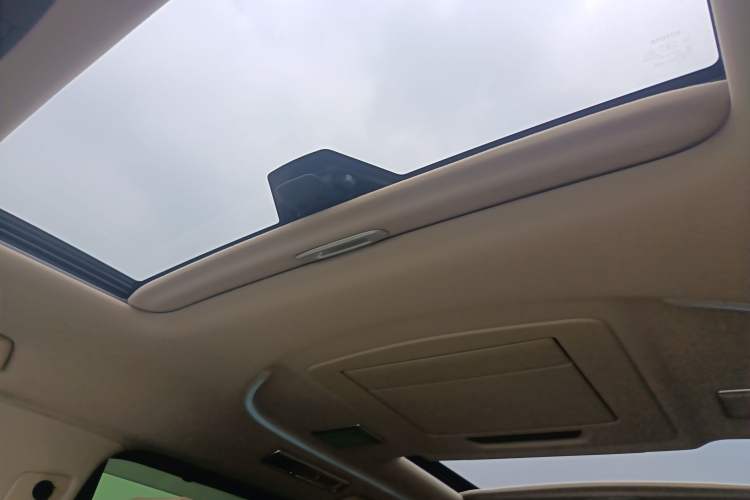 Used Toyota Vellfire 2020 Dual-Engine 2.5L HV Prestige Edition Headliner