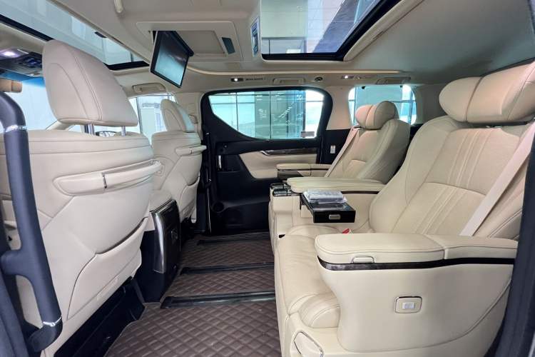 Used Toyota Vellfire 2020 Dual-Engine 2.5L HV Prestige Edition Interior 14