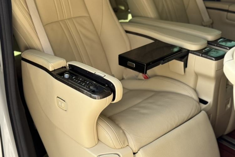 Used Toyota Vellfire 2020 Dual-Engine 2.5L HV Prestige Edition Interior 2