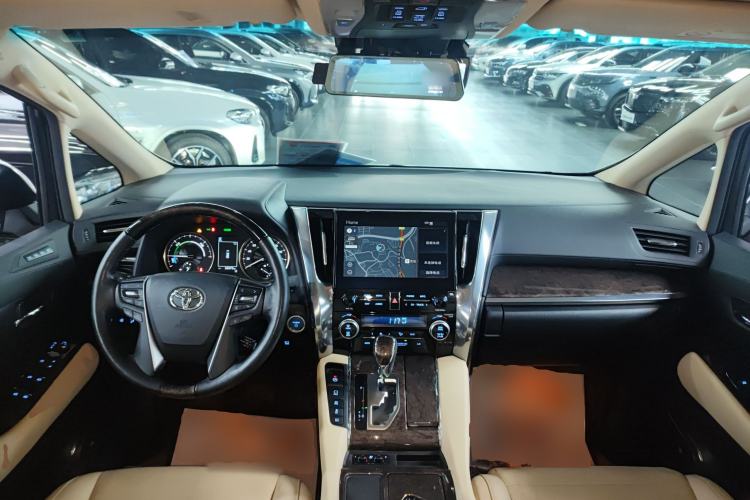 Used Toyota Vellfire 2020 Dual-Engine 2.5L Black Gold Limited Edition Interior 2