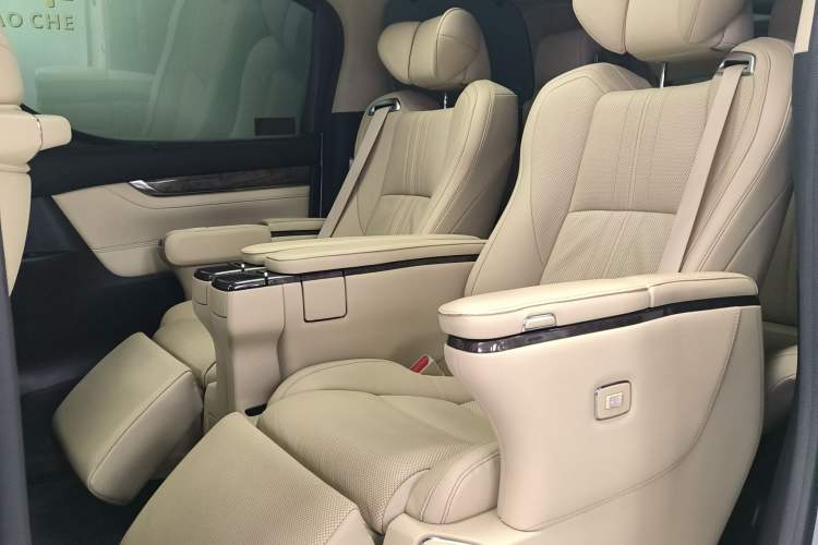 Used Toyota Vellfire 2020 Dual-Engine 2.5L HV Prestige Edition Interior 3