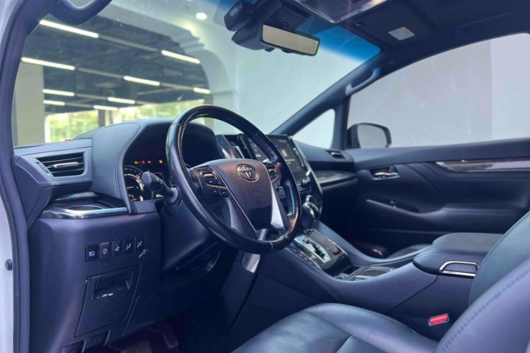 Used Toyota Vellfire 2020 Dual-Engine 2.5L HV Prestige Edition Interior 3