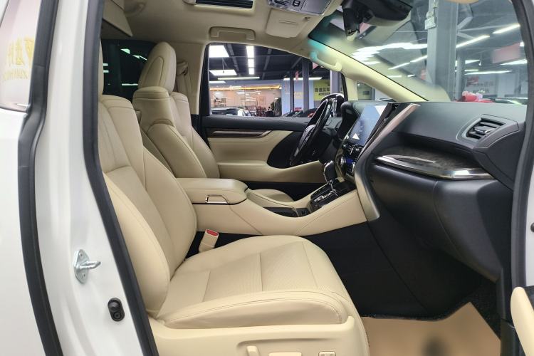 Used Toyota Vellfire 2020 Dual-Engine 2.5L HV Prestige Edition Interior 4